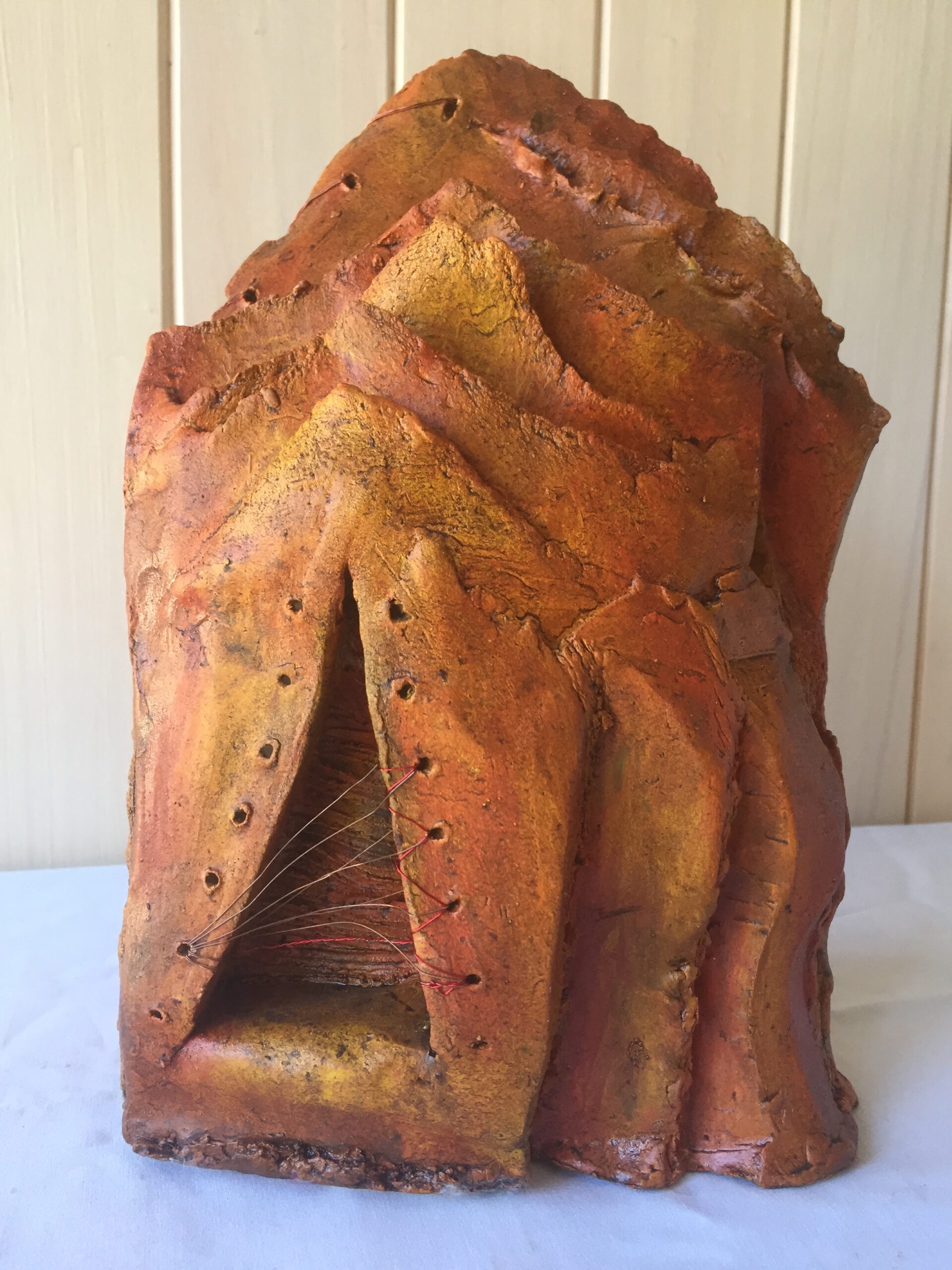Indigène au corsage création sculpture en argile patinée et fils de cuivre Sandrine Toupart Art contemporain