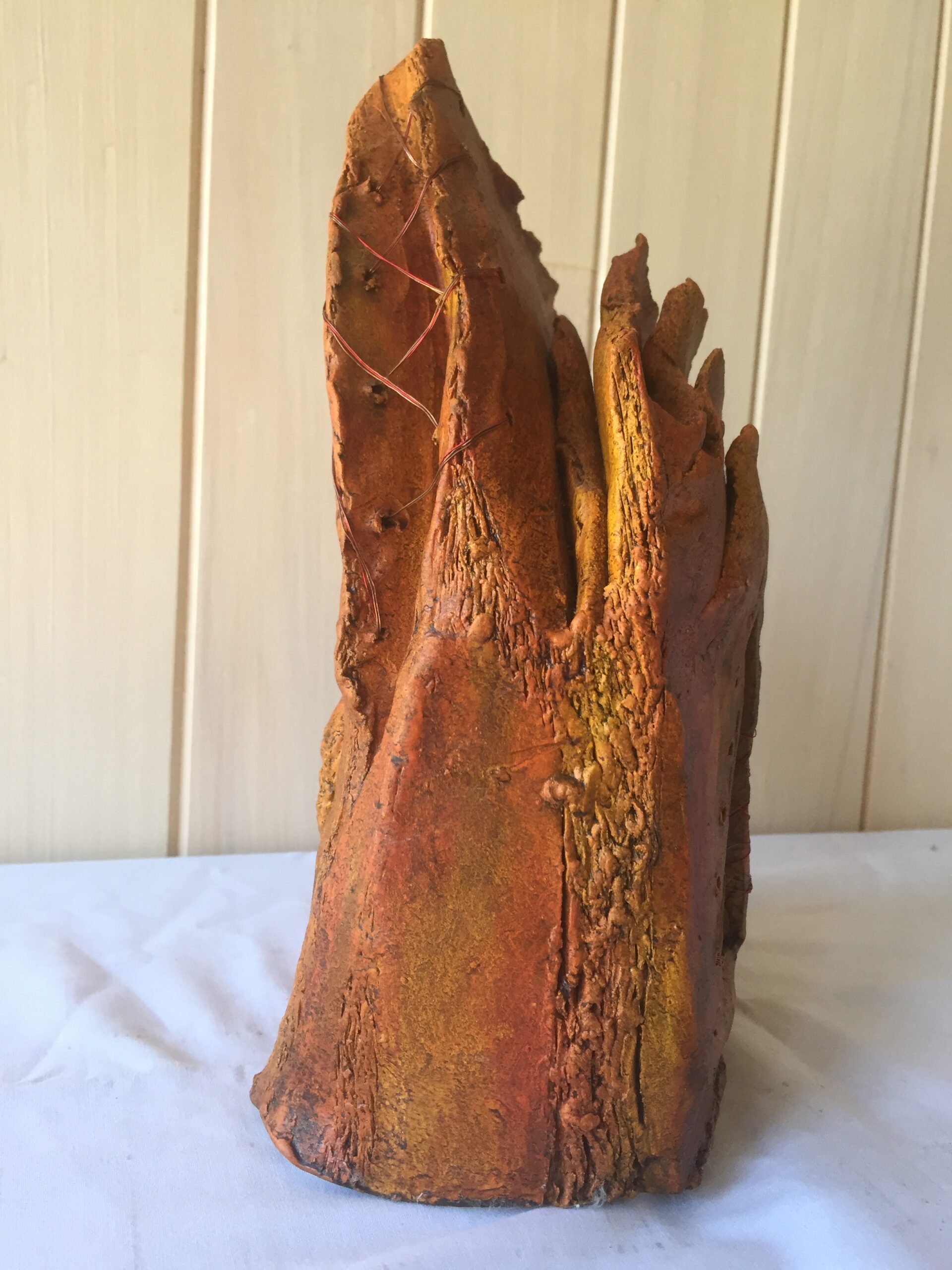 Indigène au corsage création sculpture en argile patinée et fils de cuivre Sandrine Toupart Art contemporain