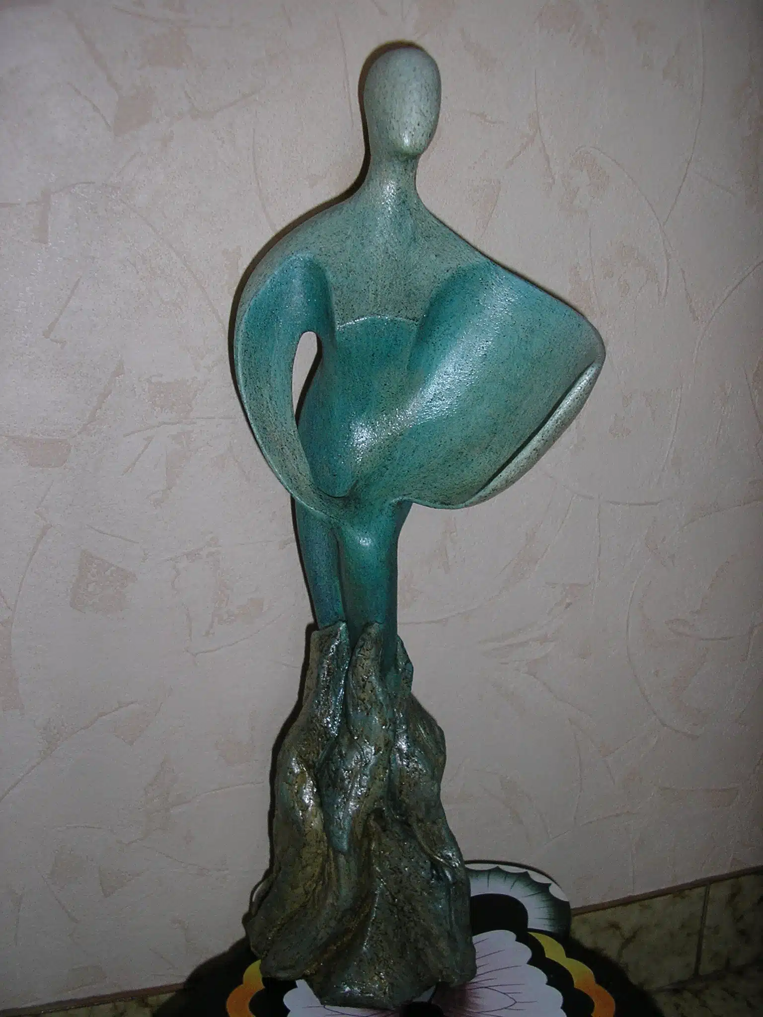 pendentif argent 925 , emeraudes, belière en laiton création bijou d'art contemporain réalisée par Sandrine Toupart